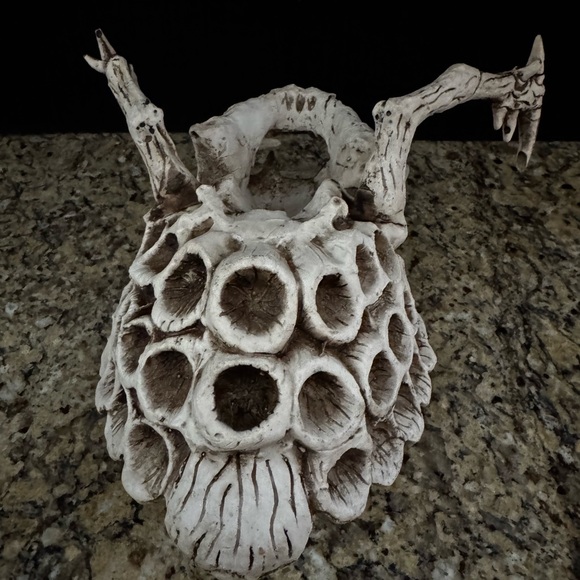 Predator skull Yautja Trophy from Alien vs. Predator and Predator movies Resin - Picture 8 of 10